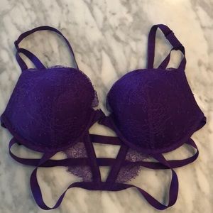 Victoria Secret Push-up - front close